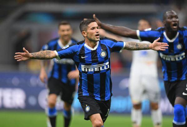 力拔头筹的 力拔头筹的