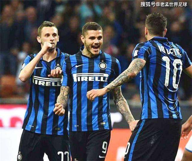 何凭借多年 何凭借多年